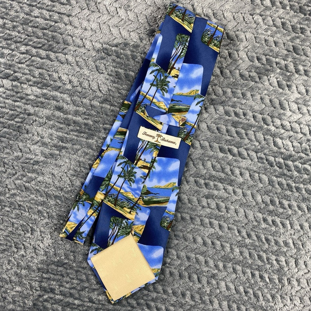 Tommy Bahama Men's Necktie Tie 100% Silk Tropical Island Stranded In Paradise
